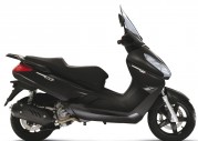 Piaggio X7 300